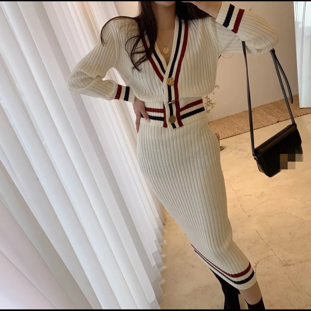 Cardigan sweater skirt 2 PCS SET white cream stripe button womens top bottom